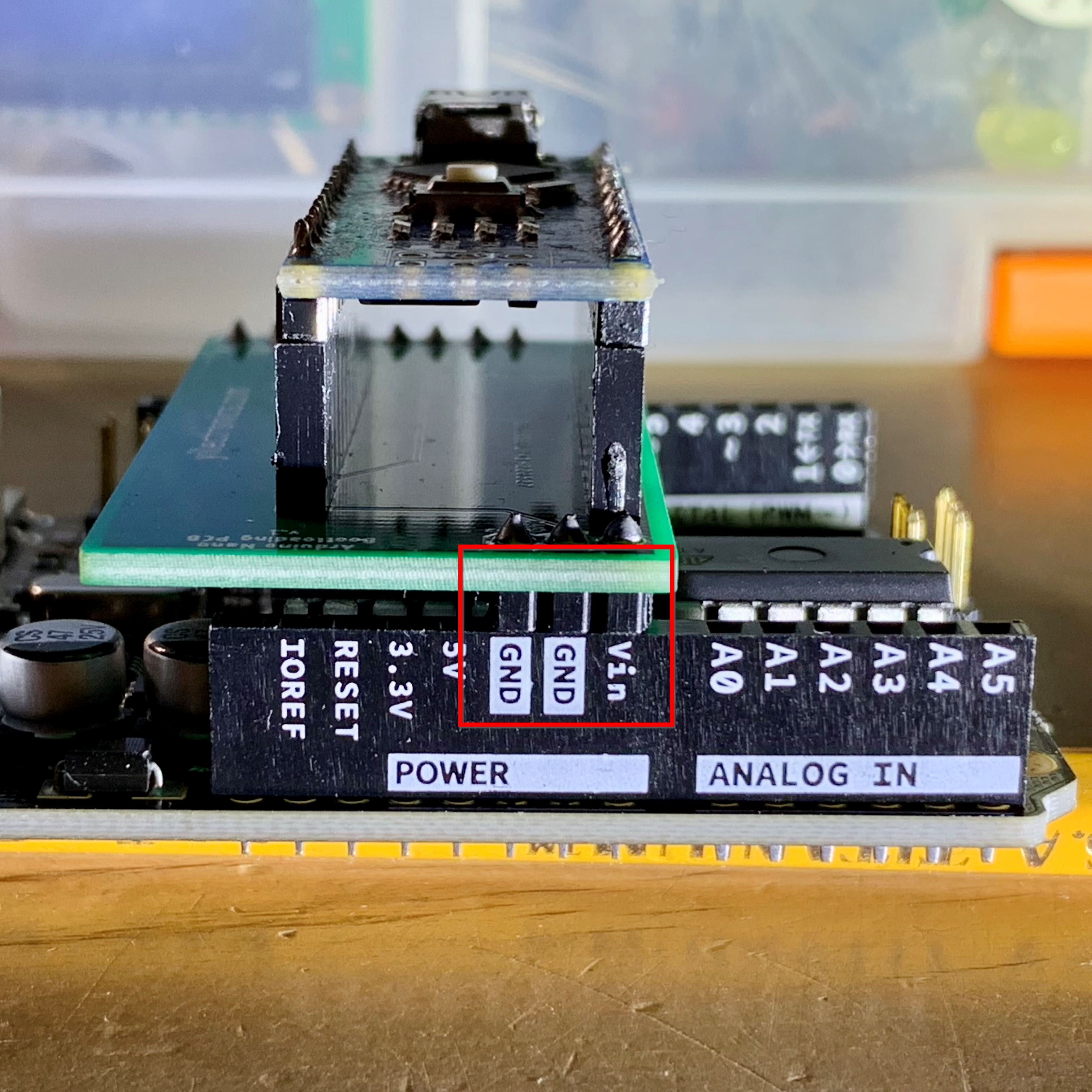 Bootloader board attached to Arduino Uno side connection 01